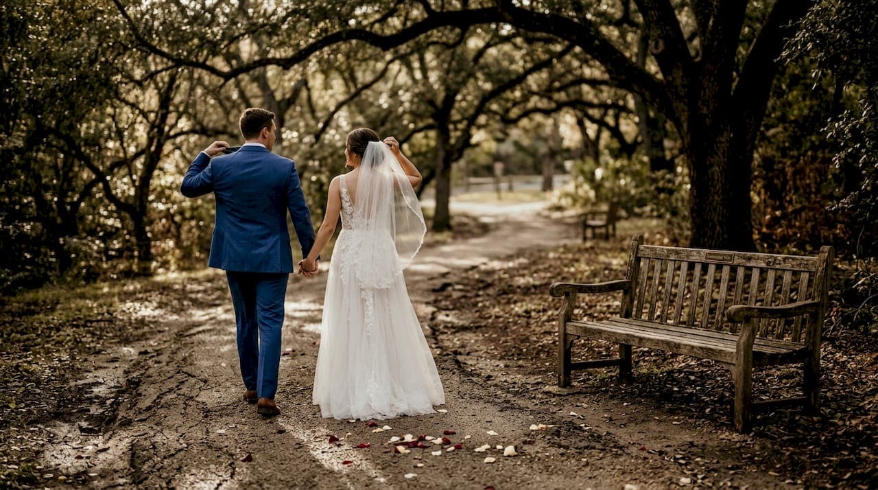 Step-by-step wedding portraits: A San Antonio couple's guide
