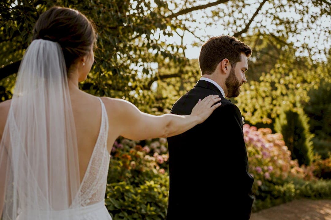 What Is First Look Photography? A Couples' Decision Guide