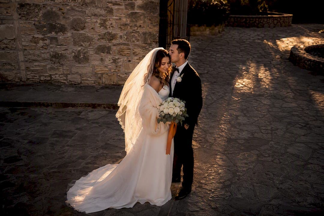 San Antonio Wedding Lighting: Protect a 10–20 Minute Golden Hour