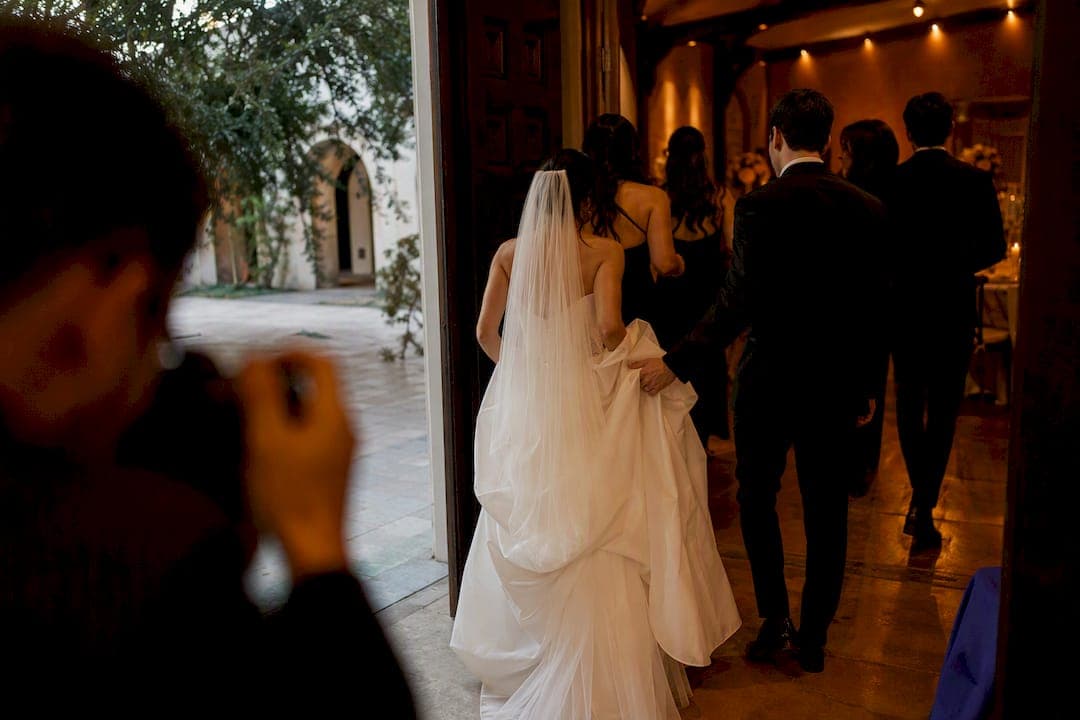 Book 8 Hours When It Matters: San Antonio Wedding Coverage Hours