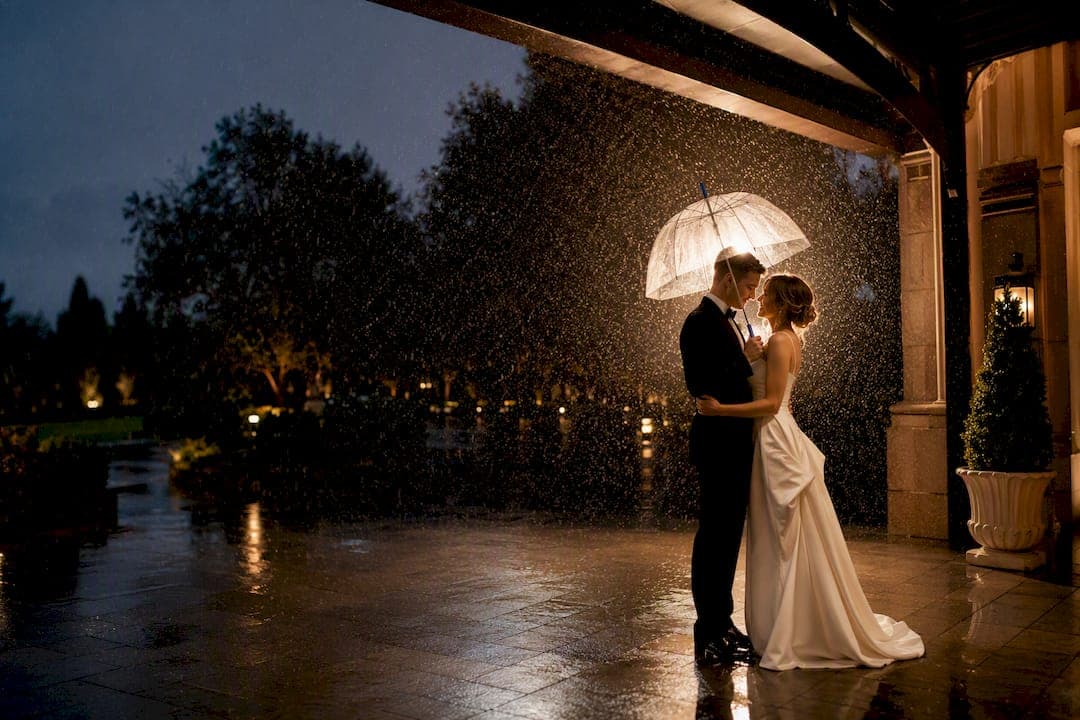 Magazine Quality Rainy Day Wedding Photos: Photographer's 5 Step Plan