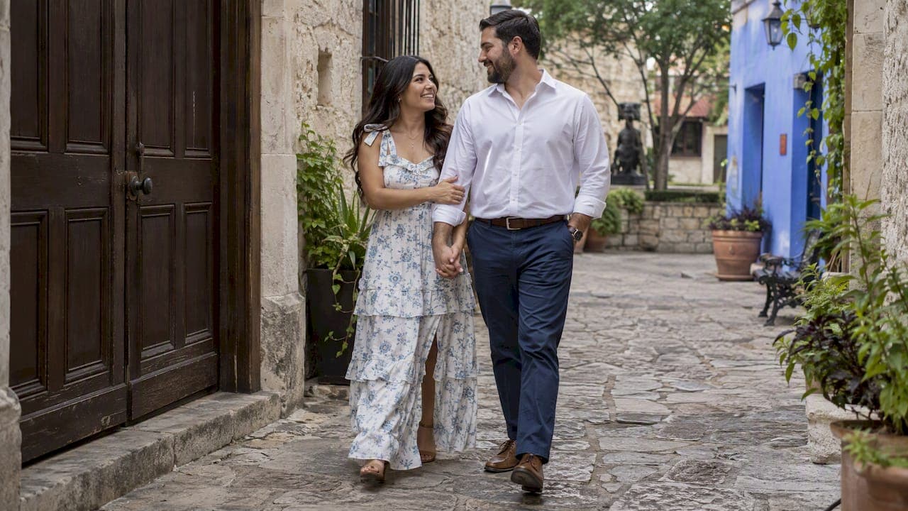 La Villita Engagement Photos: Permits, Timing and Poses