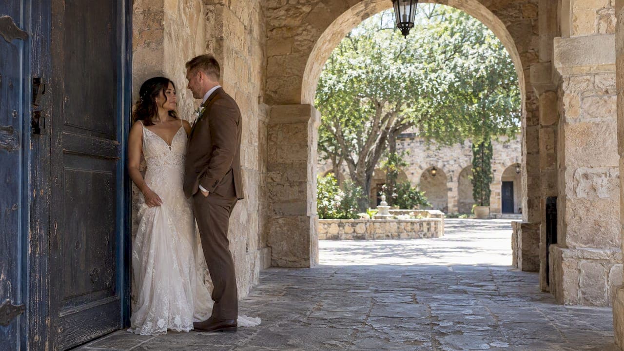 Summer Wedding Photos in San Antonio: A Heat-Smart Guide